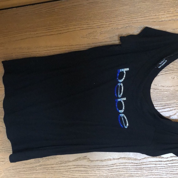 THREE Very cute shirts for the price of one - Picture 3 of 4